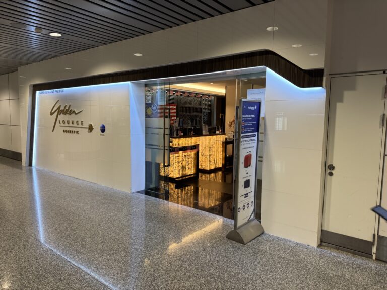 MAS Golden Lounge Domestic